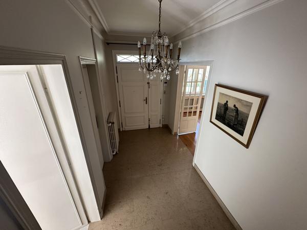 Maison
         9 pièces
        - 192 m² Exclusivité 450 000 € *