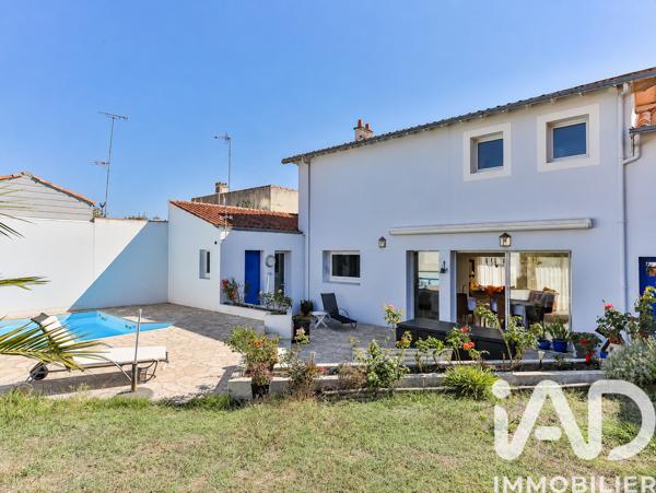Maison à vendre 7 pièces 227 m² Saint-Gilles-Croix-de-Vie