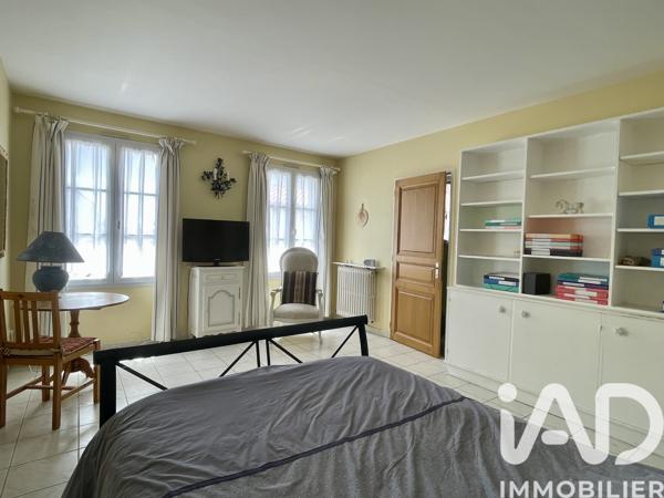 Maison à vendre 7 pièces 227 m² Saint-Gilles-Croix-de-Vie