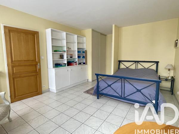 Maison à vendre 7 pièces 227 m² Saint-Gilles-Croix-de-Vie