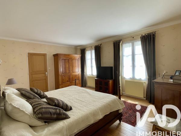 Maison à vendre 7 pièces 227 m² Saint-Gilles-Croix-de-Vie