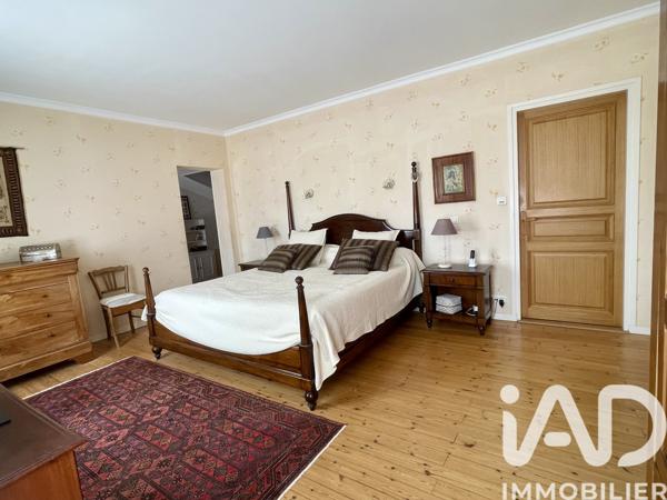 Maison à vendre 7 pièces 227 m² Saint-Gilles-Croix-de-Vie
