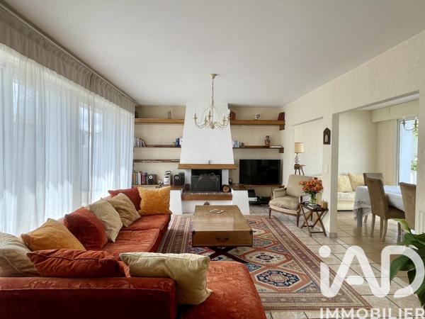 Maison à vendre 7 pièces 227 m² Saint-Gilles-Croix-de-Vie