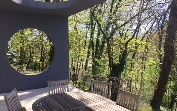 Maison à vendre    5 pièces • 207,11 m2 Saint-Genis-Laval