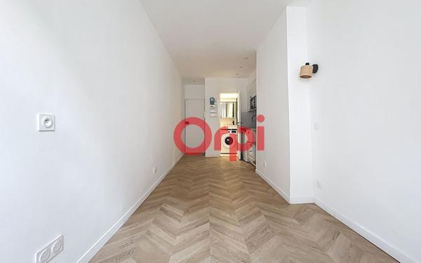 Appartement à vendre    2 pièces •  Paris 11