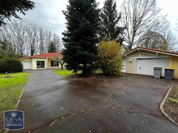 Maison à louer 7 pièces 198.85m²