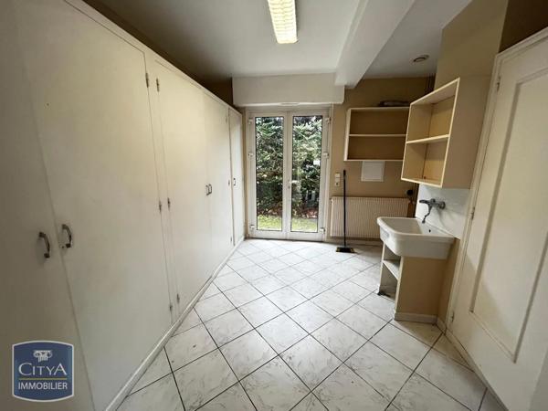 Maison à louer 7 pièces 198.85m²