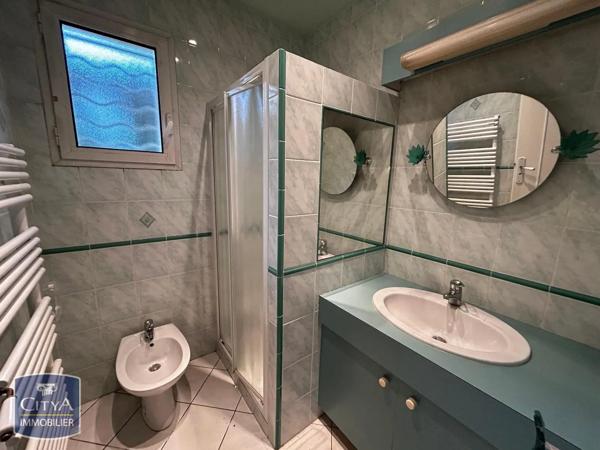 Maison à louer 7 pièces 198.85m²