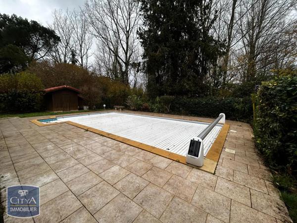 Maison à louer 7 pièces 198.85m²