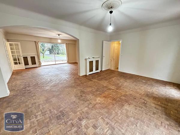 Maison à louer 7 pièces 198.85m²