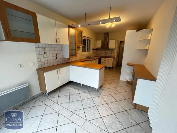 Maison à louer 7 pièces 198.85m²