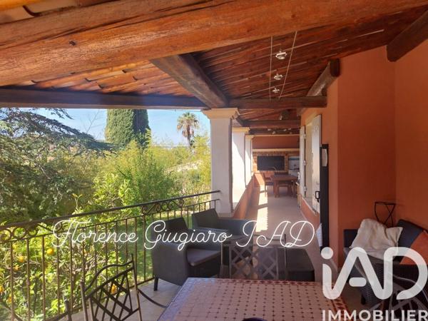 Maison à vendre 7 pièces 180 m² Sanary-sur-Mer