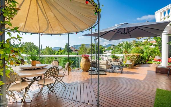 Maison à vendre    7 pièces •  Mandelieu-la-Napoule