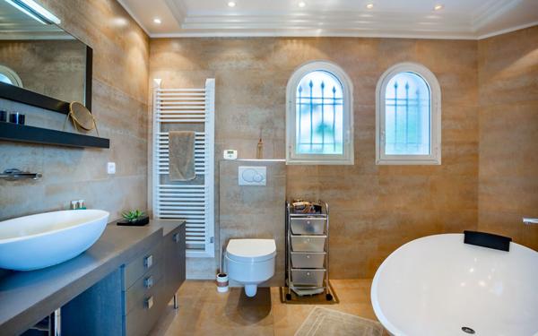 Maison à vendre    7 pièces •  Mandelieu-la-Napoule