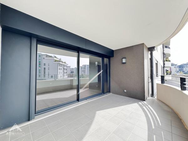 Saint-Genis-Pouilly (01630) Appartement 4 Pièces 133 m2