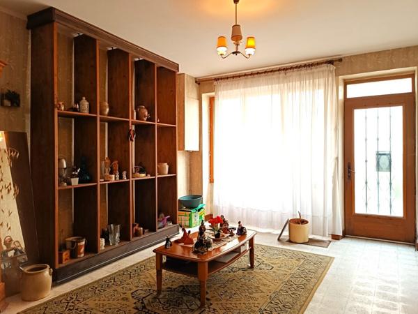 MAISON 150 M² 4 CHAMBRES PROCHES COMMERCES COMMODITES