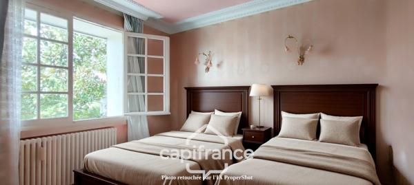 Dpt Lot et Garonne (47), à vendre VILLENEUVE SUR LOT maison P6 de 189 m² - Terrain de 1 546,00 m²