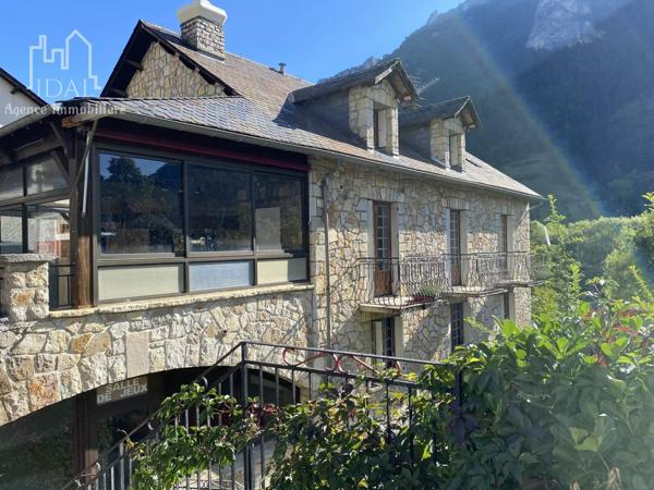 Vente Immeuble 16 pièces 380 m2 à Les Vignes