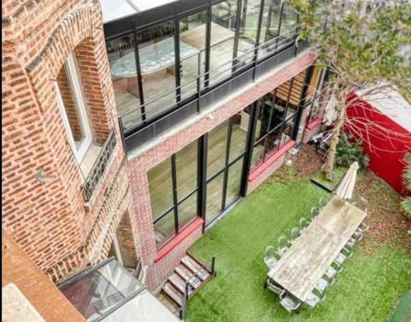 PARIS 17E – IMMEUBLE D’EXCEPTION AVEC JARDIN PRIVATIF, TERRASSES & ROOFTOP – 600 M² ENTIÈREMENT RÉNOVÉS