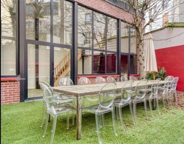 PARIS 17E – IMMEUBLE D’EXCEPTION AVEC JARDIN PRIVATIF, TERRASSES & ROOFTOP – 600 M² ENTIÈREMENT RÉNOVÉS