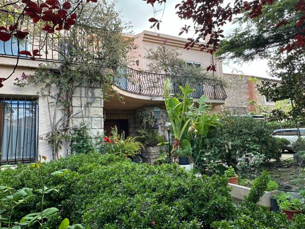 Maison à vendre    6 pièces •  Espira-de-l'Agly