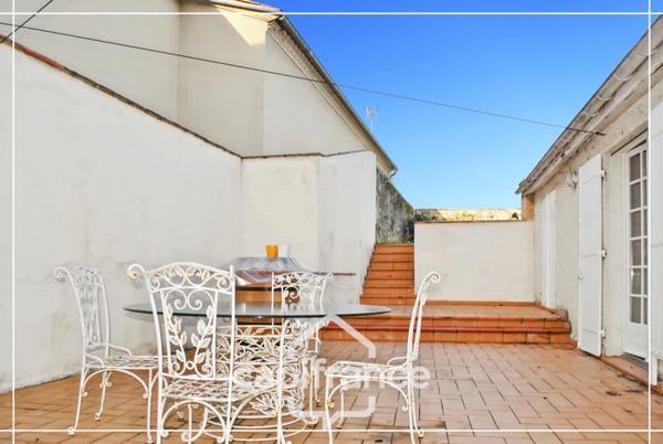 ✨ EXCEPTIONNEL – Maison de charme avec piscine au cœur de Barbaste ✨