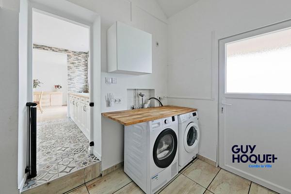 Vente : maison 7 pièces à COMBS LA VILLE avec double garage