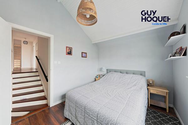 Vente : maison 7 pièces à COMBS LA VILLE avec double garage