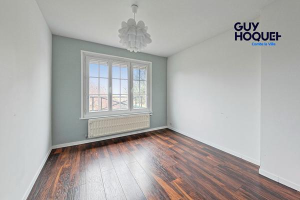 Vente : maison 7 pièces à COMBS LA VILLE avec double garage