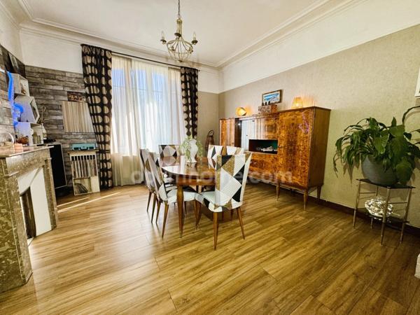 Maison bourgeoise 6 chambres – 216 m² – Jardin arboré, garage et prestations de qualité
