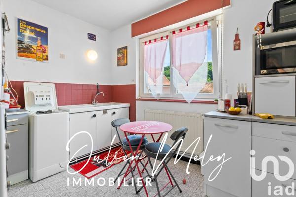 Immeuble à vendre 334 m² Éloie