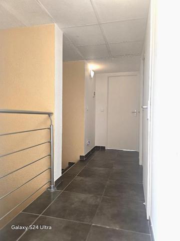 Villa de plain pied T5  de 84 m² + souplex habitable de 84 m² ; soit 168 m² sur 234 m² de terrain