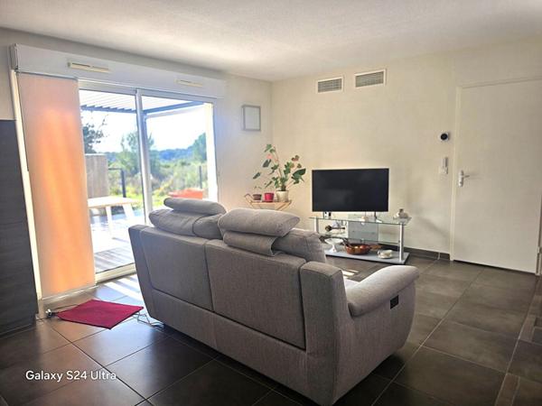 Villa de plain pied T5  de 84 m² + souplex habitable de 84 m² ; soit 168 m² sur 234 m² de terrain