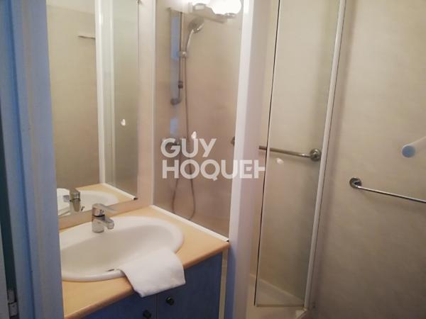 STUDIO 20 m² – VUE SUR LE PORT – ROCHEFORT