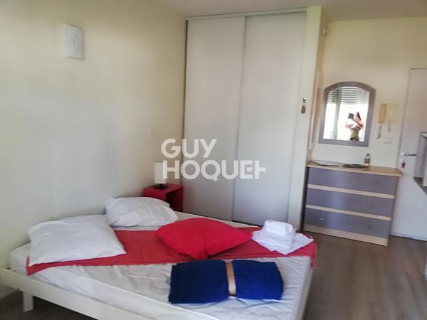 STUDIO 20 m² – VUE SUR LE PORT – ROCHEFORT