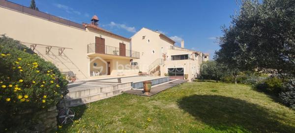 Maison de village de 196 m²