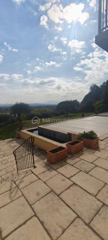 Maison de village de 196 m²