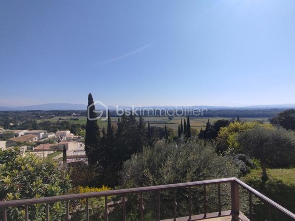 Maison de village de 196 m²