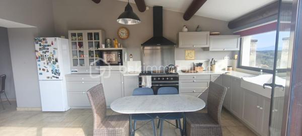 Maison de village de 196 m²