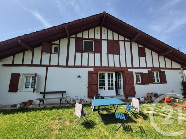 Appartement F4 à vendre  4 pièces - 73,89 m 2   ST JEAN DE LUZ  - 64