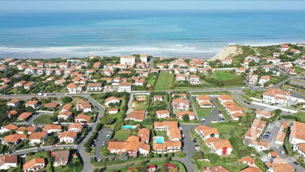 Appartement F4 à vendre  4 pièces - 73,89 m 2   ST JEAN DE LUZ  - 64