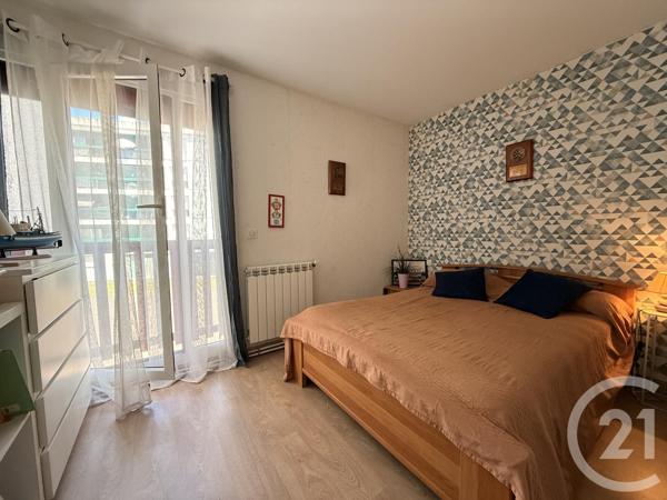 Appartement F4 à vendre  4 pièces - 73,89 m 2   ST JEAN DE LUZ  - 64