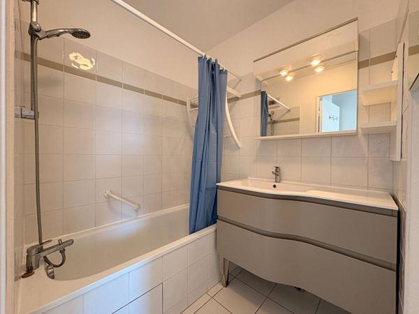 APPARTEMENT à VAUX SUR MER