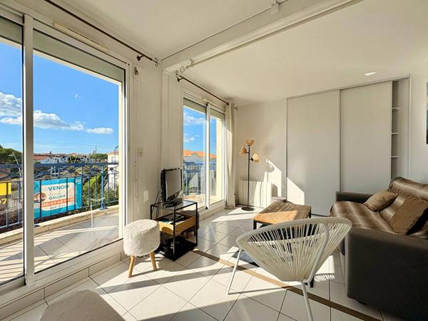 APPARTEMENT à VAUX SUR MER