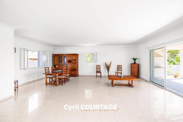 Villeneuve-Lès-Maguelone – Maison avec vue Exceptionnelle de 200 M² – Terrain 1 935 M² – Sous-Sol 110 M²