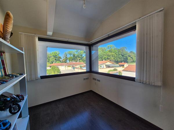 A vendre Maison Montagnat avec piscine, Terrain 914m2