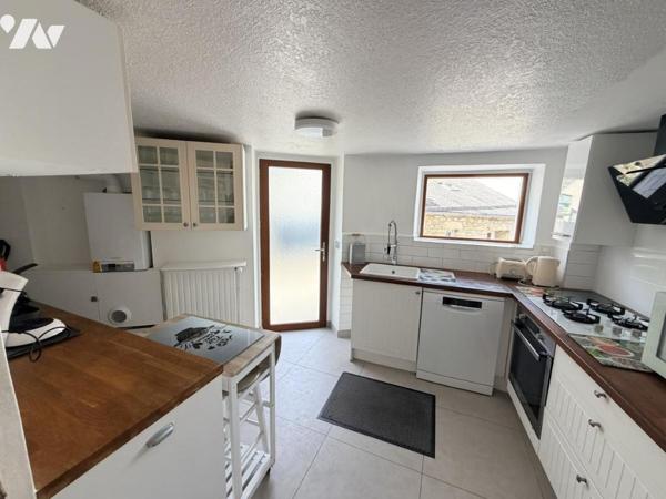 Maison d'habitation T.5 construite sur 3 niveaux