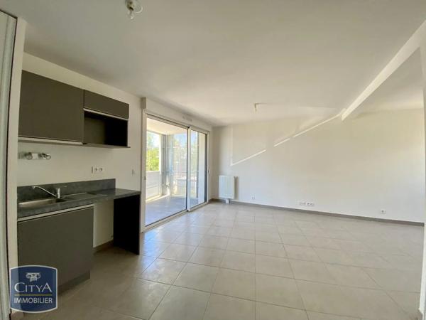 Appartement à louer 2 pièces 55.99m²