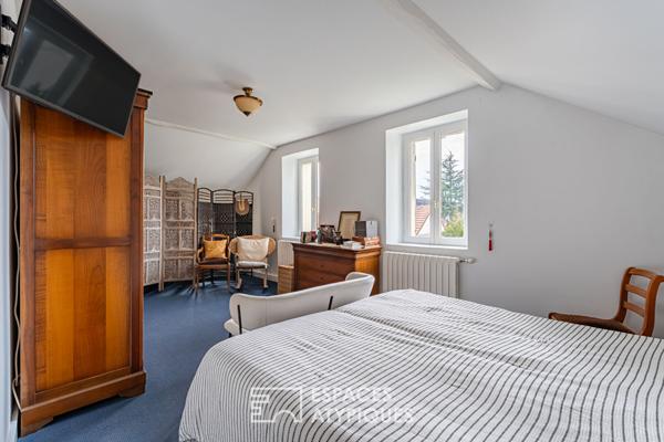 Charmante maison de ville avec jardin au coeur de Cernay-la-Ville