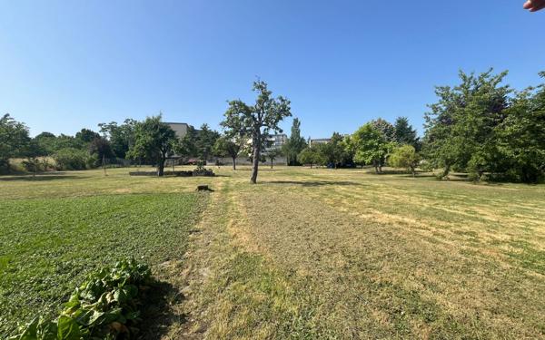 Terrain à vendre    Montluçon